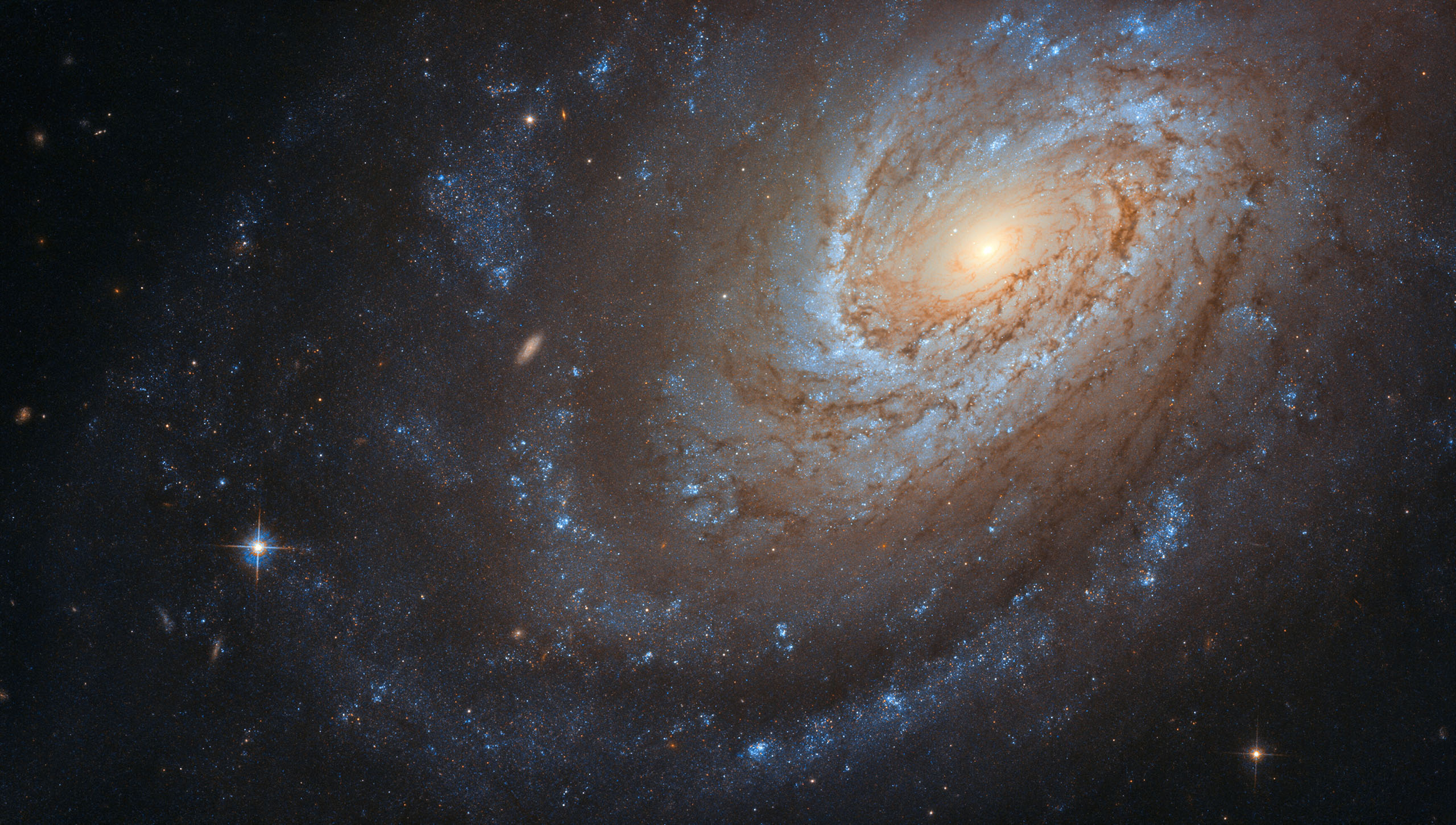 Cannibal Galaxy - AstroSounds-ccNASA
